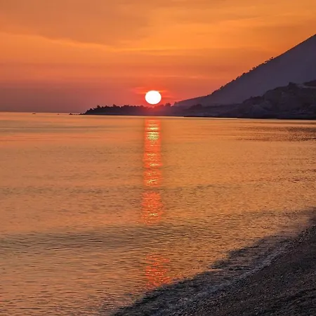 Glamping At The Sea Turtle Κάμπινγκ