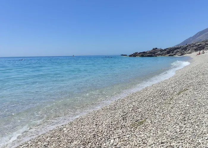 Glamping At The Sea Turtle Dhërmi
