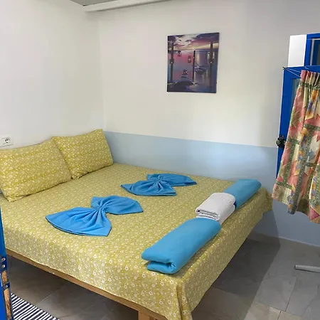 Glamping At The Sea Turtle Dhërmi