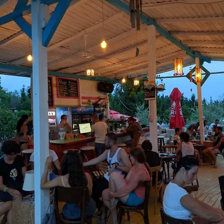 Glamping At The Sea Turtle Dhërmi