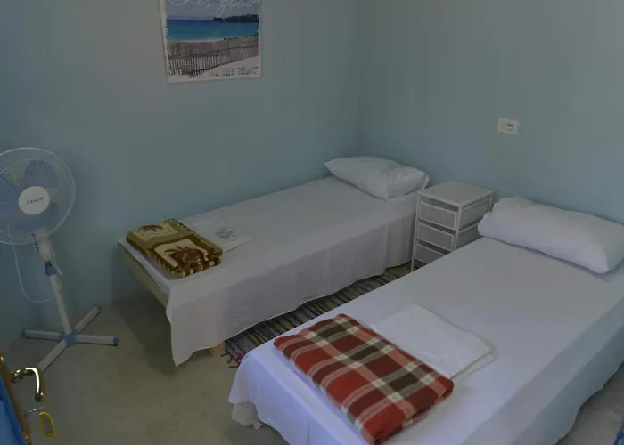 Kamp alanı Glamping At The Sea Turtle Dhërmi